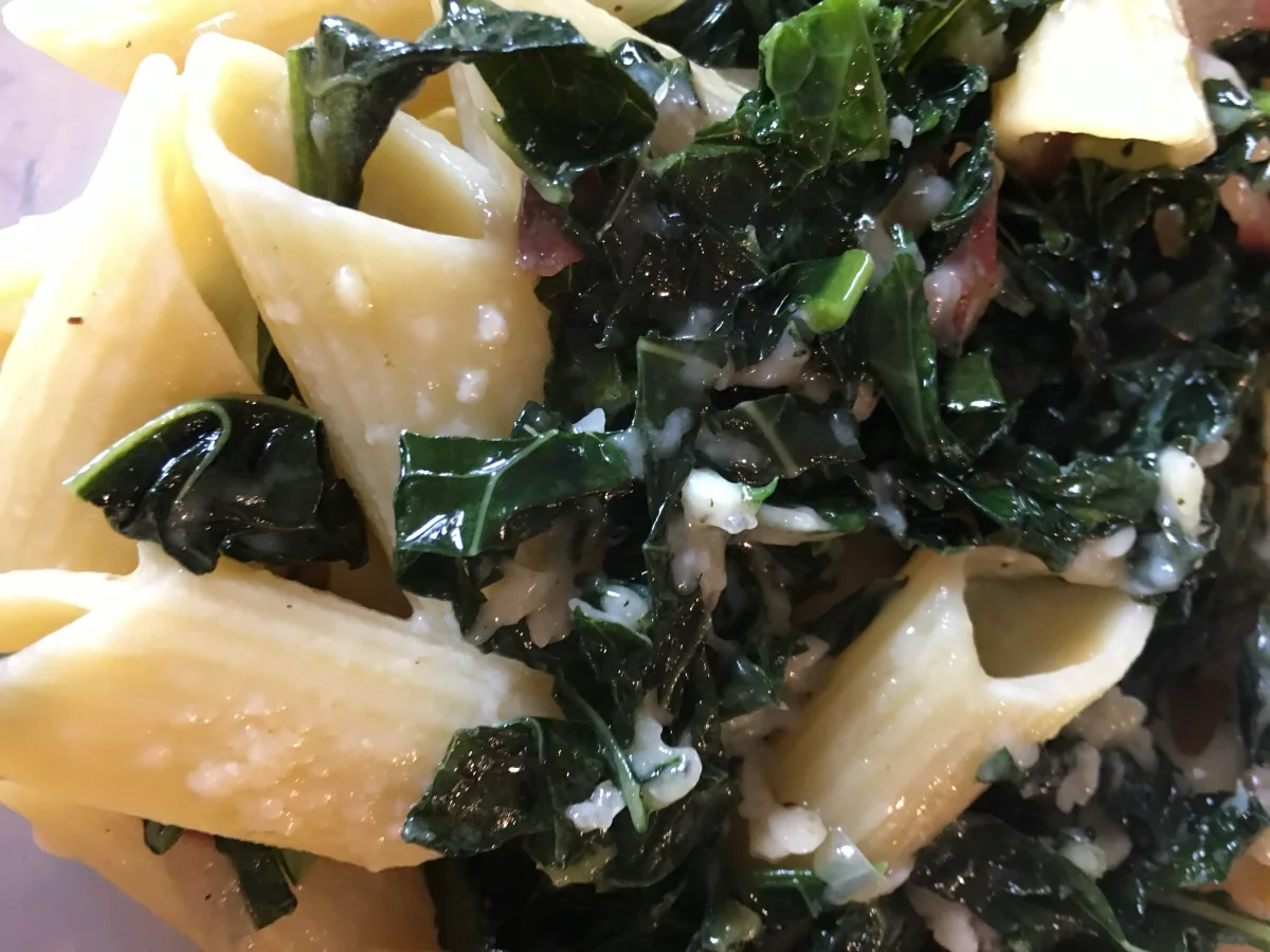 Le penne con il cavolo nero e il guanciale