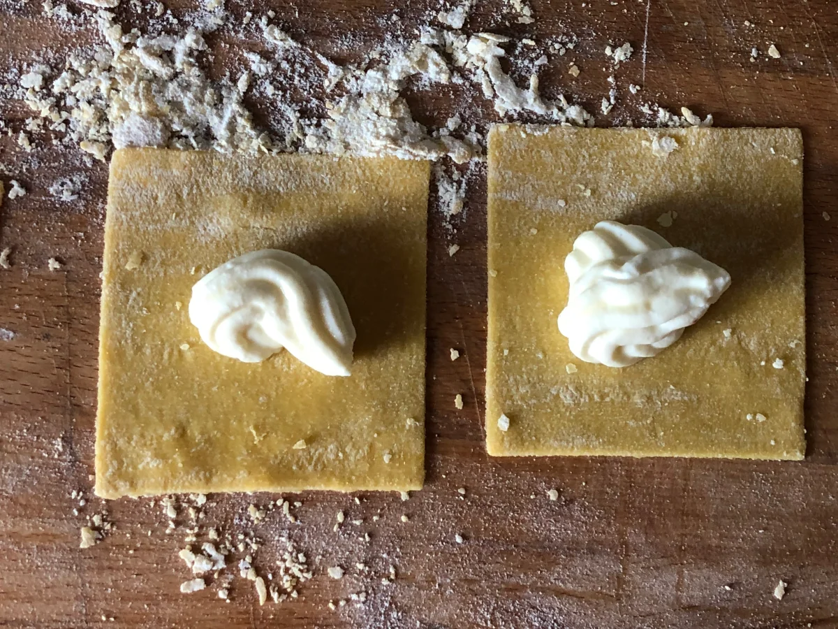 I ravioli con la ricotta e il pomodoro