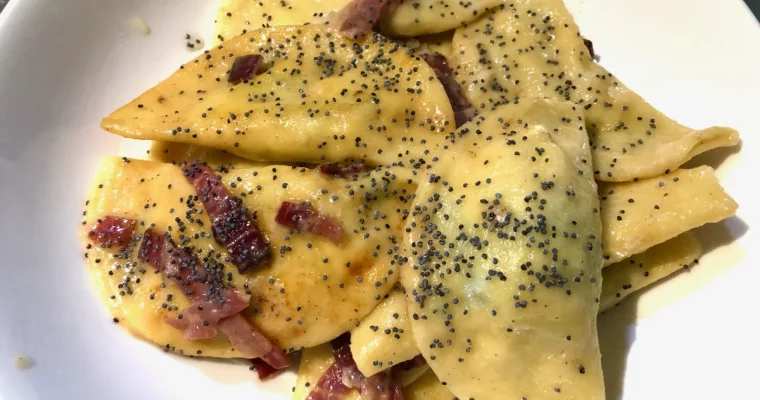 I ravioli con le patate e l’erba cipollina