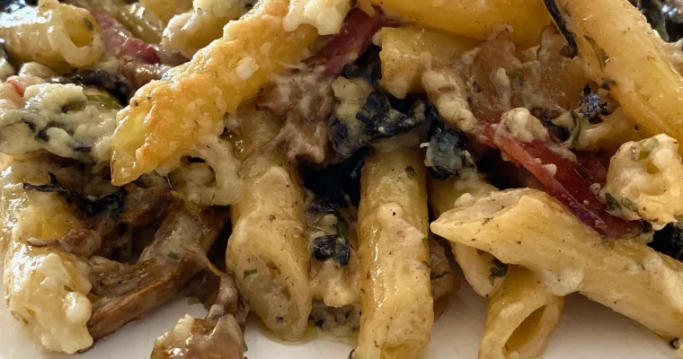 La pasta gratinata al forno con i funghi