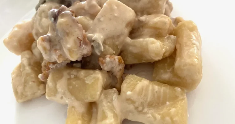 Giovedì … gnocchi (con il gorgonzola e le noci) LE RICETTE AL TEMPO DEL #CORONAVIRUS