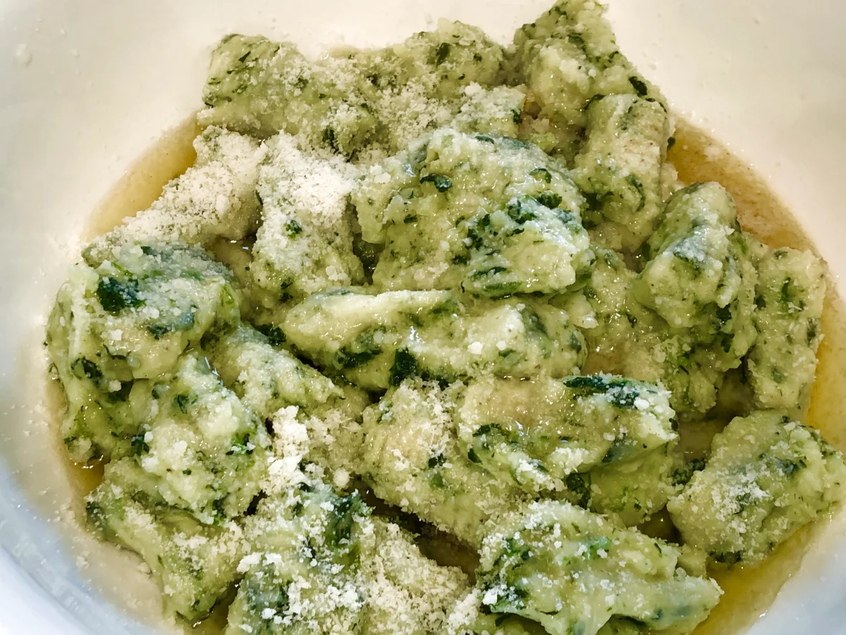 Gli gnocchi di patate e spinaci