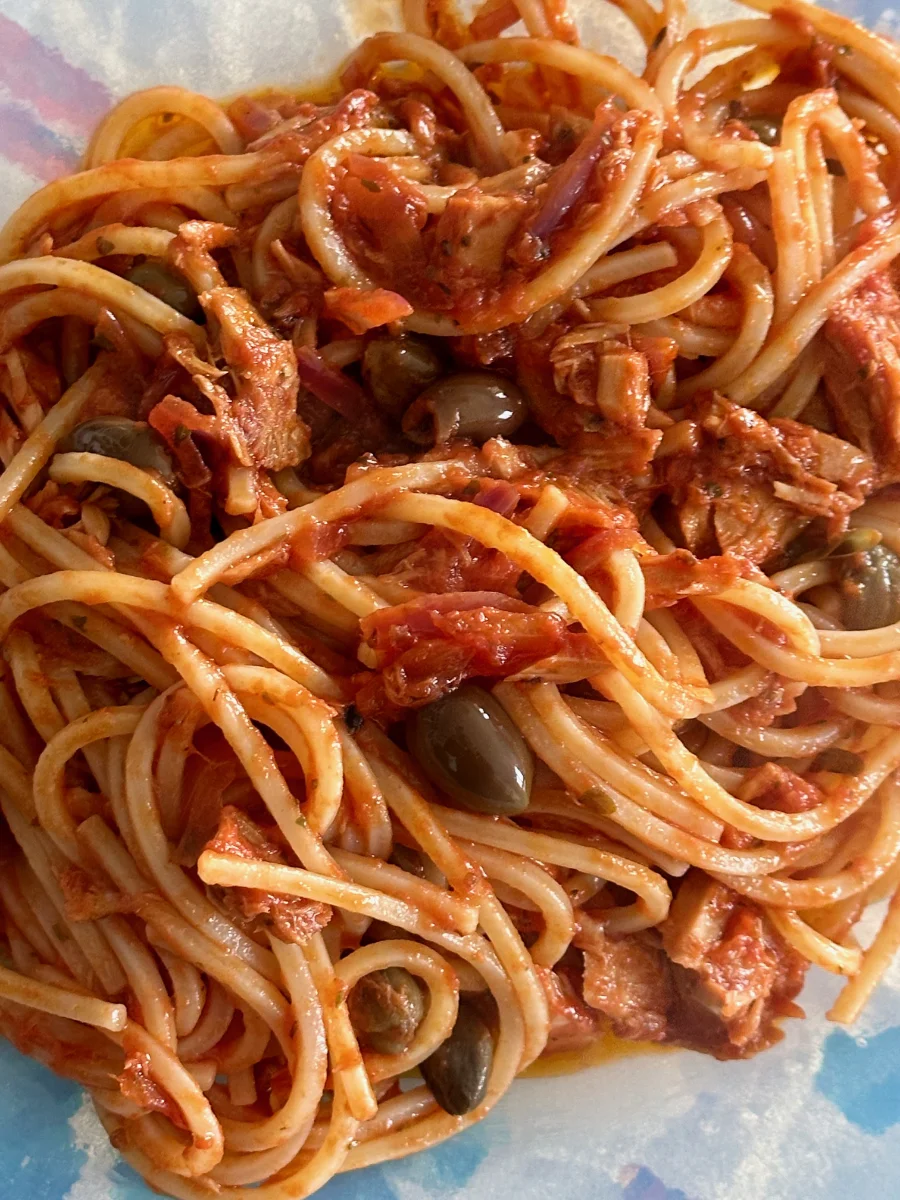 GLI SPAGHETTI CON IL TONNO